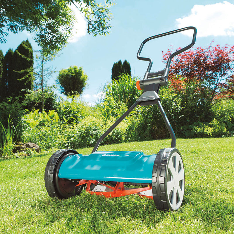 Cortacésped manual helicoidal Gardena 330, corte de tijera