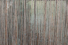 Cómo instalar un cañizo de ocultación: fijaciones, solapes y remates